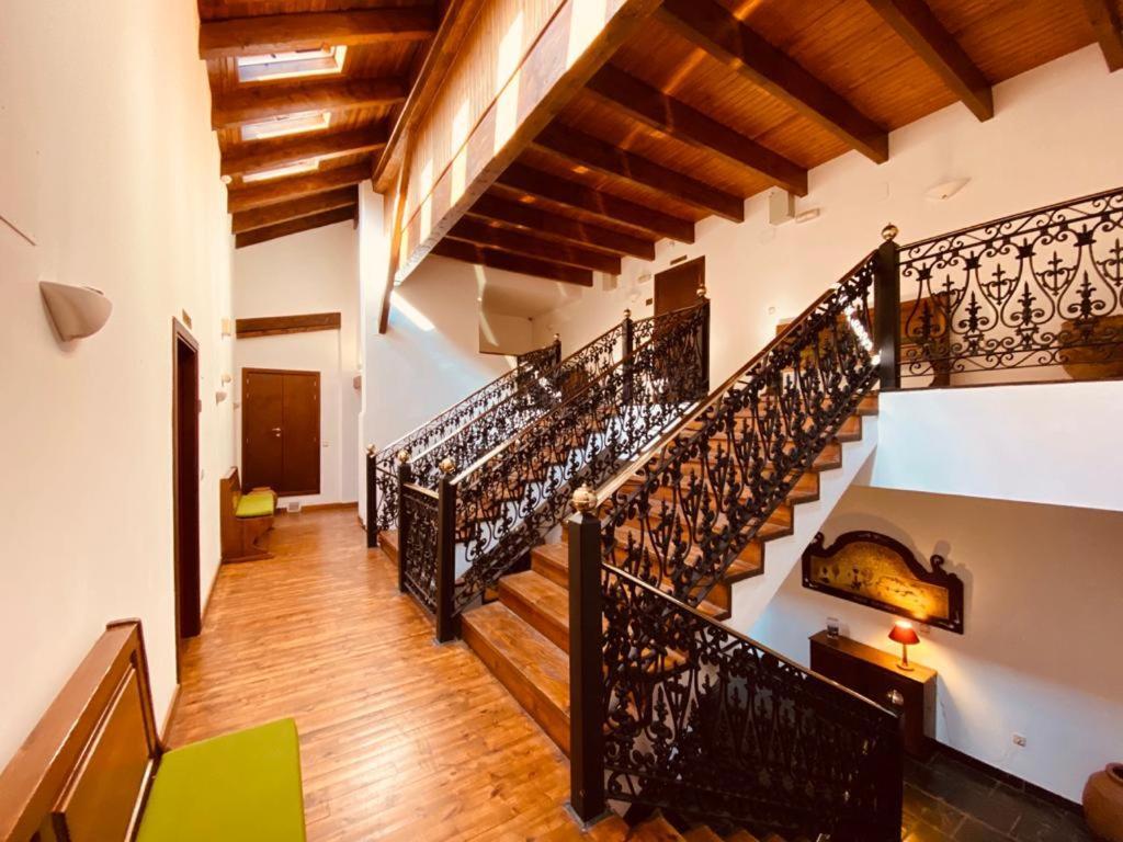 Apartamentos Linsoles Eriste Exterior photo